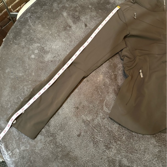 Nau asymmetrical zip jacket army green water resistant womens size xs - Picture 8 of 14